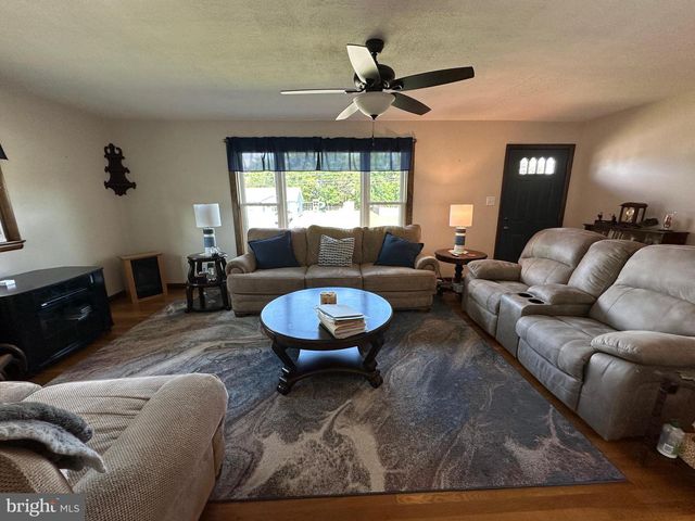 11092 WILLIAMSPORT PIKE, Greencastle, PA 17225