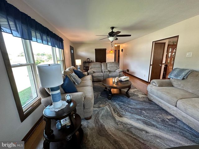 11092 WILLIAMSPORT PIKE, Greencastle, PA 17225