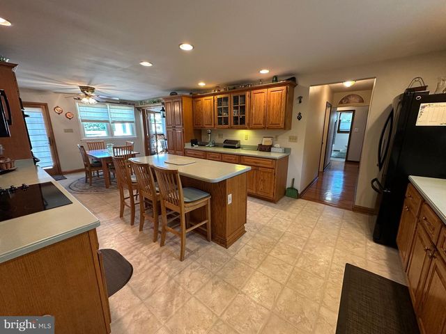11092 WILLIAMSPORT PIKE, Greencastle, PA 17225