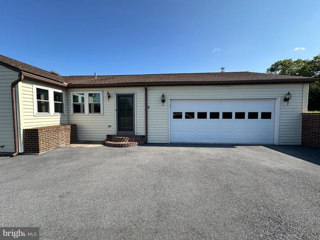11092 WILLIAMSPORT PIKE, Greencastle, PA 17225