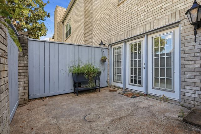 506 Wilcrest Drive 506, Houston, TX 77042