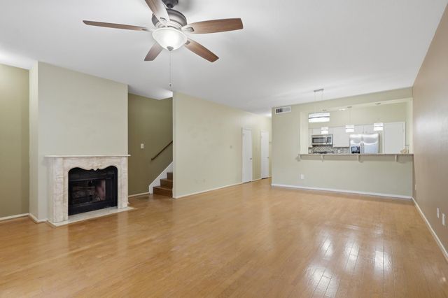 506 Wilcrest Drive 506, Houston, TX 77042