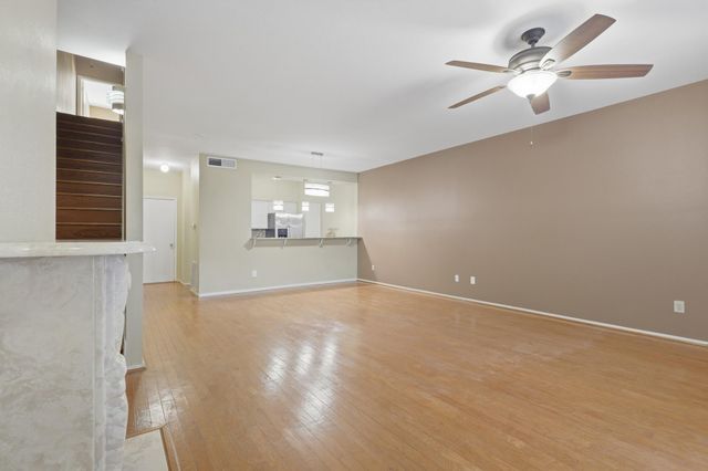 506 Wilcrest Drive 506, Houston, TX 77042