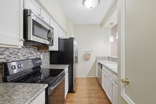 506 Wilcrest Drive 506, Houston, TX 77042