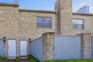 506 Wilcrest Drive 506, Houston, TX 77042