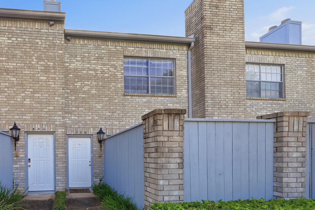 506 Wilcrest Drive 506, Houston, TX 77042