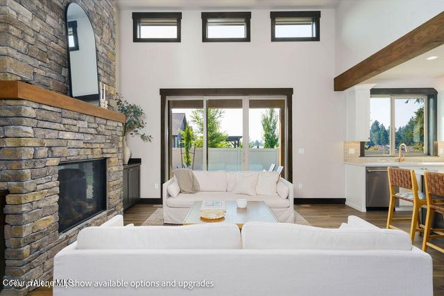 1003 E STEEPLE CHASE RD, Hayden, ID 83835