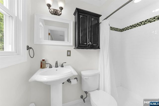 19 Andover Drive, Wayne, NJ 07470