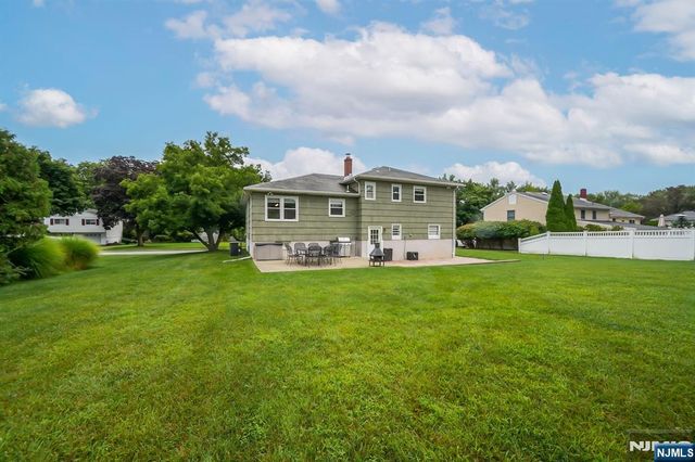 19 Andover Drive, Wayne, NJ 07470