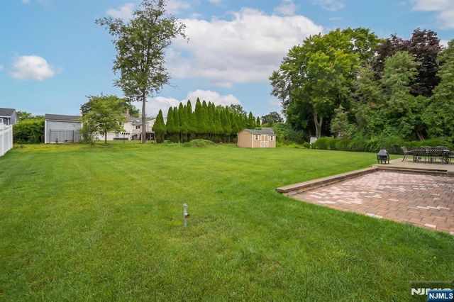 19 Andover Drive, Wayne, NJ 07470