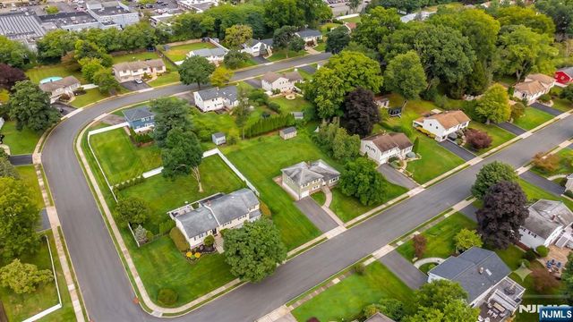 19 Andover Drive, Wayne, NJ 07470