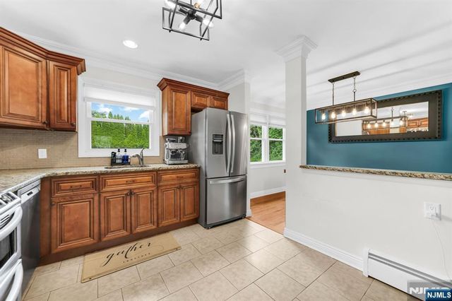 19 Andover Drive, Wayne, NJ 07470