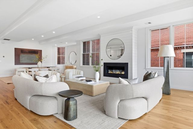 520 East Broadway 2, Boston, MA 02127
