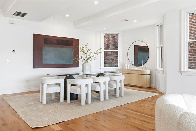 520 East Broadway 2, Boston, MA 02127