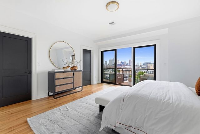 520 East Broadway 2, Boston, MA 02127