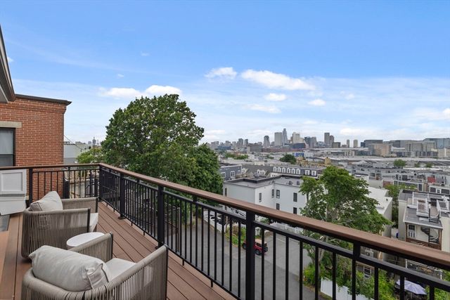 520 East Broadway 2, Boston, MA 02127