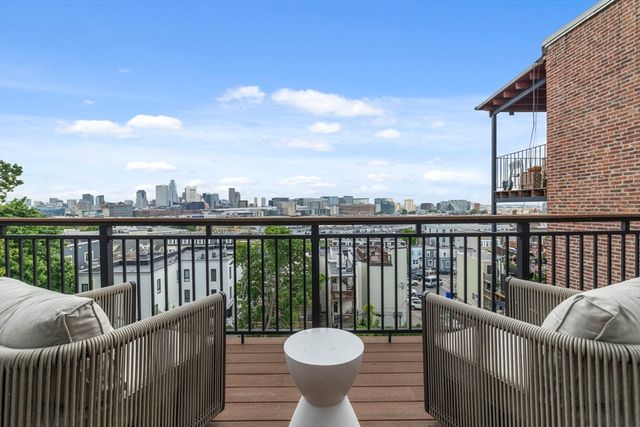 520 East Broadway 2, Boston, MA 02127