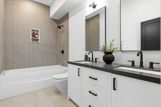 520 East Broadway 2, Boston, MA 02127