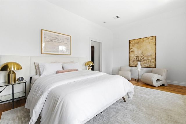 520 East Broadway 2, Boston, MA 02127