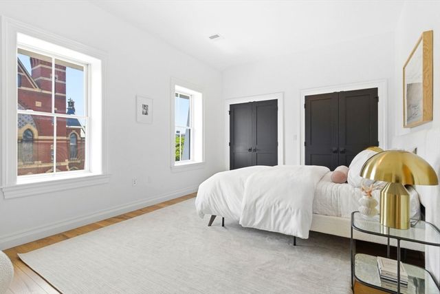 520 East Broadway 2, Boston, MA 02127