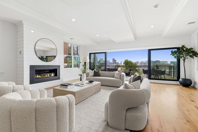 520 East Broadway 2, Boston, MA 02127