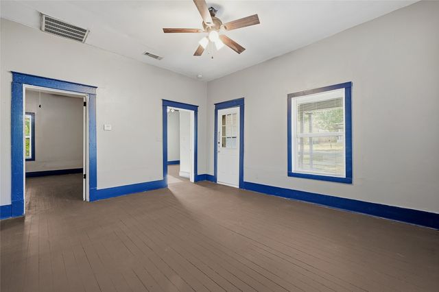 605 E Woodard Street, Denison, TX 75021