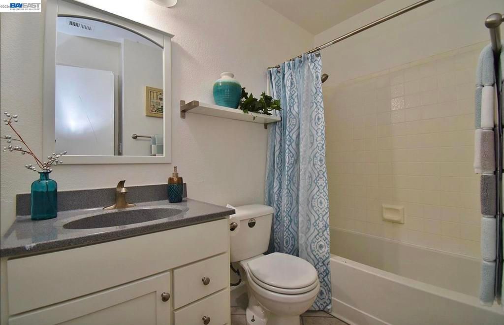 Image 10 of property listing at 2934 Flint St, Union City, CA 94587