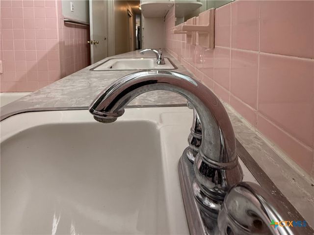 2221 Mcpherson Drive, Port Lavaca, TX 77979