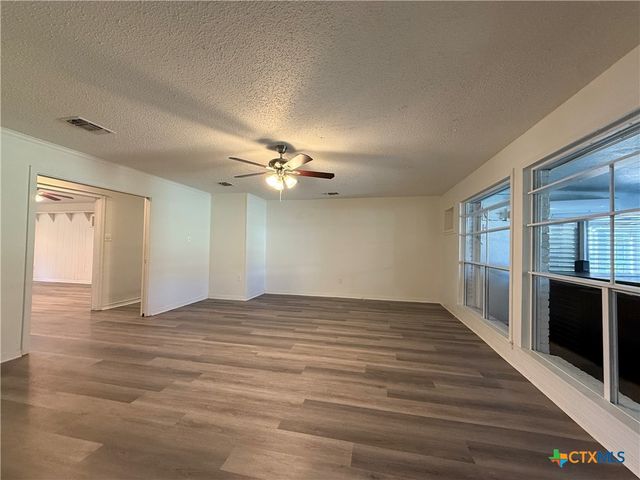 2221 Mcpherson Drive, Port Lavaca, TX 77979