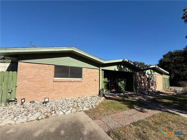 2221 Mcpherson Drive, Port Lavaca, TX 77979