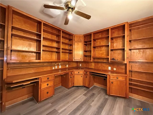 2221 Mcpherson Drive, Port Lavaca, TX 77979