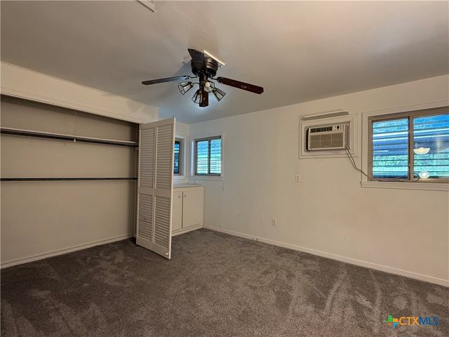 2221 Mcpherson Drive, Port Lavaca, TX 77979