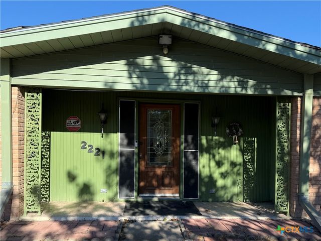 2221 Mcpherson Drive, Port Lavaca, TX 77979
