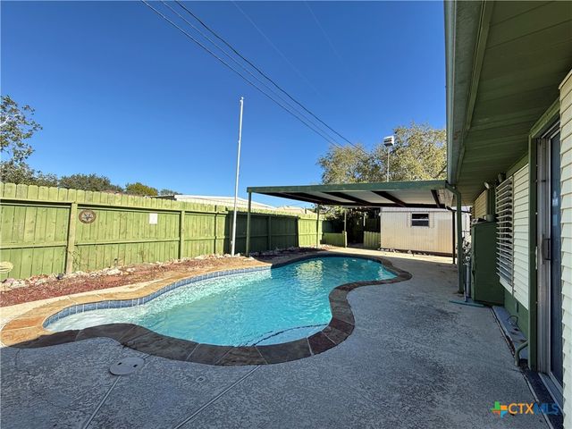 2221 Mcpherson Drive, Port Lavaca, TX 77979