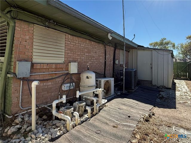 2221 Mcpherson Drive, Port Lavaca, TX 77979