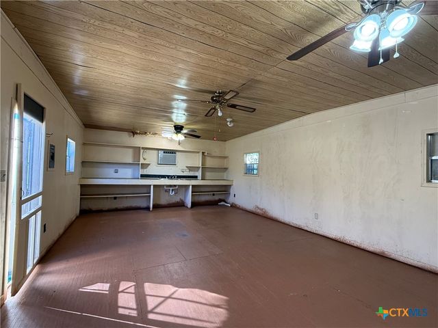 2221 Mcpherson Drive, Port Lavaca, TX 77979