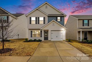 5032 Wolfridge Avenue, Charlotte, NC 28214