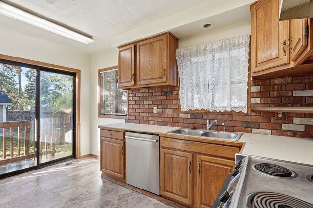 2929 W Garland Ave, Spokane, WA 99224