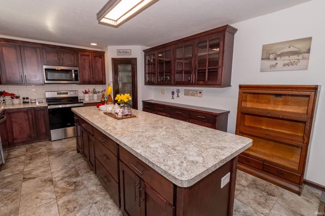 2237 Treys Trail, Mishawaka, IN 46545