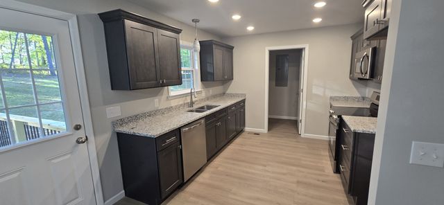 1251 Higginbotham Rd, Mcminnville, TN 37110