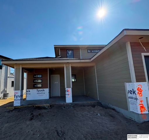 28425 Laurel Circle, Valley, NE 68064