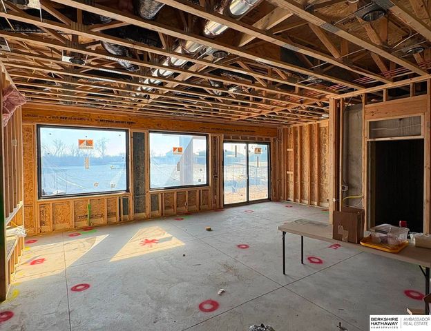 28425 Laurel Circle, Valley, NE 68064