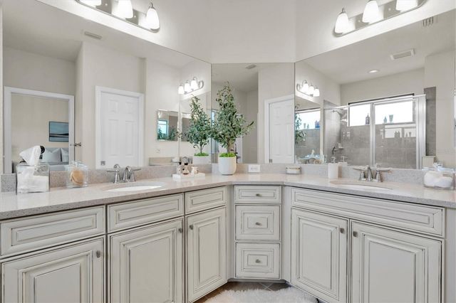 4861 WANDERING WAY, Wesley Chapel, FL 33544