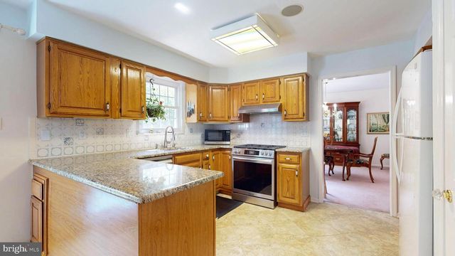 502 FORESTBROOK DR, Galloway, NJ 08205