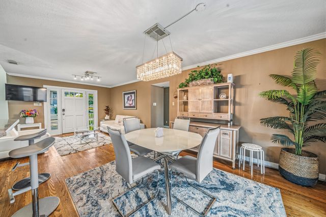 4401 Holt Street, Bellaire, TX 77401