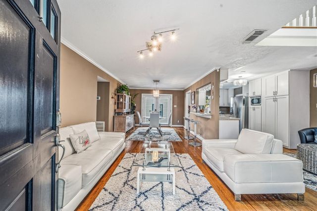 4401 Holt Street, Bellaire, TX 77401