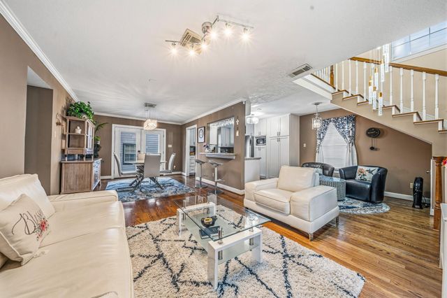 4401 Holt Street, Bellaire, TX 77401