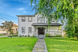 4401 Holt Street, Bellaire, TX 77401