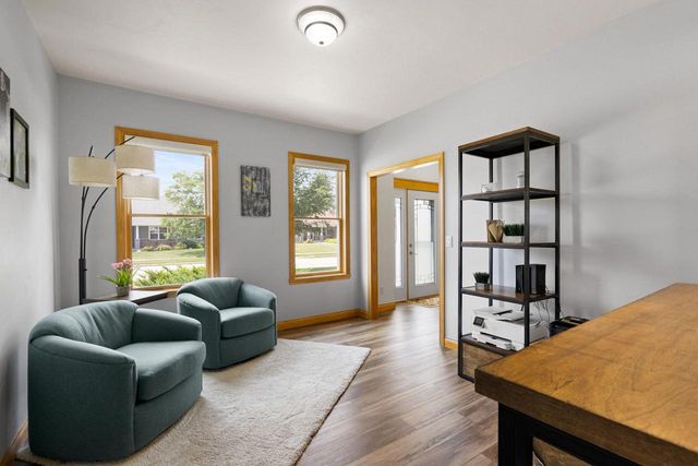 1594 LONE OAK DRIVE, Neenah, WI 54956
