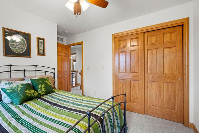 1594 LONE OAK DRIVE, Neenah, WI 54956